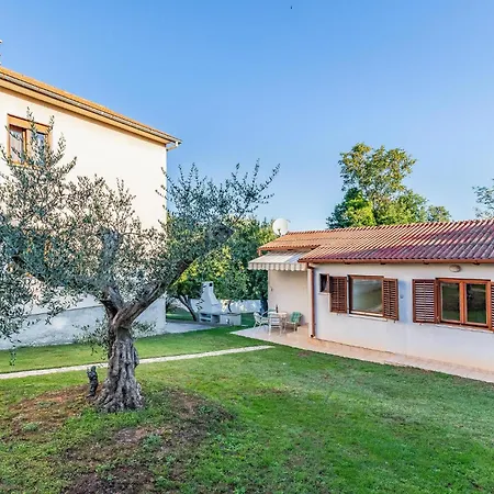 Stunning In With Kitchen * Banjole