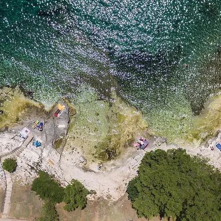 Stunning In With Kitchen * Banjole