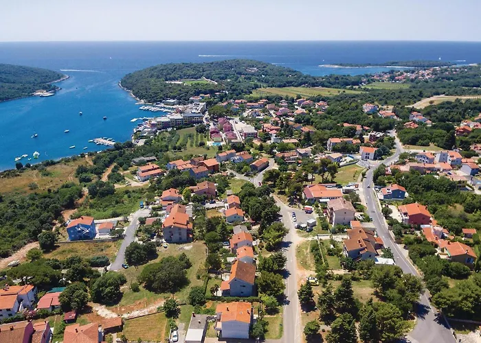 Stunning In With Kitchen Banjole