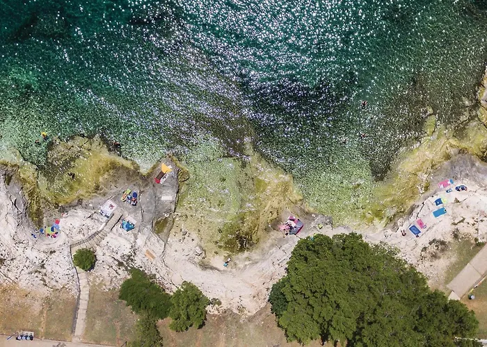 Stunning In With Kitchen * Banjole